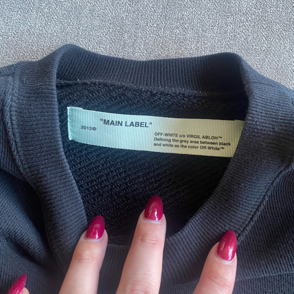 Off White Crew Neck - image 3